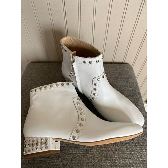 Sam Edelman White Boots “Studded” Lorin Boot 8 - Picture 5 of 8
